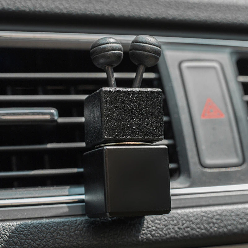 Single 8ML Heavy-Duty Empty Glass Car Air Freshener Clip Cute Auto Fragrance Bottle Pendant Accessory