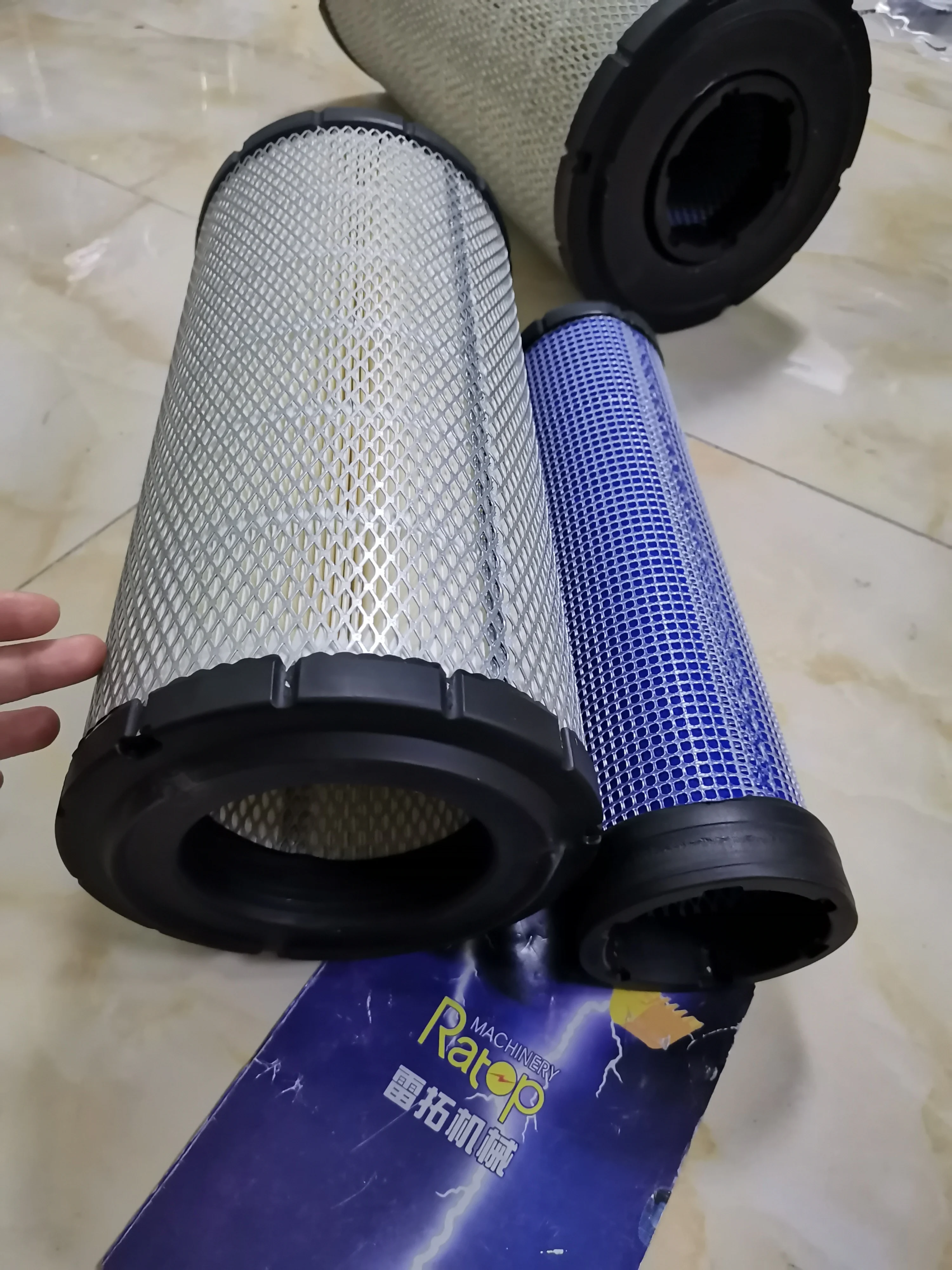 

AIR FILTER FOR Komatsu PC130-8 6001852100, 600-185-2100