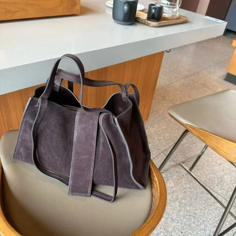 

2025 New Leather Shoulder Bag Simple Versatile Tote Bag Suede Large Capacity High-end Handbag Casual Versatile Commuter