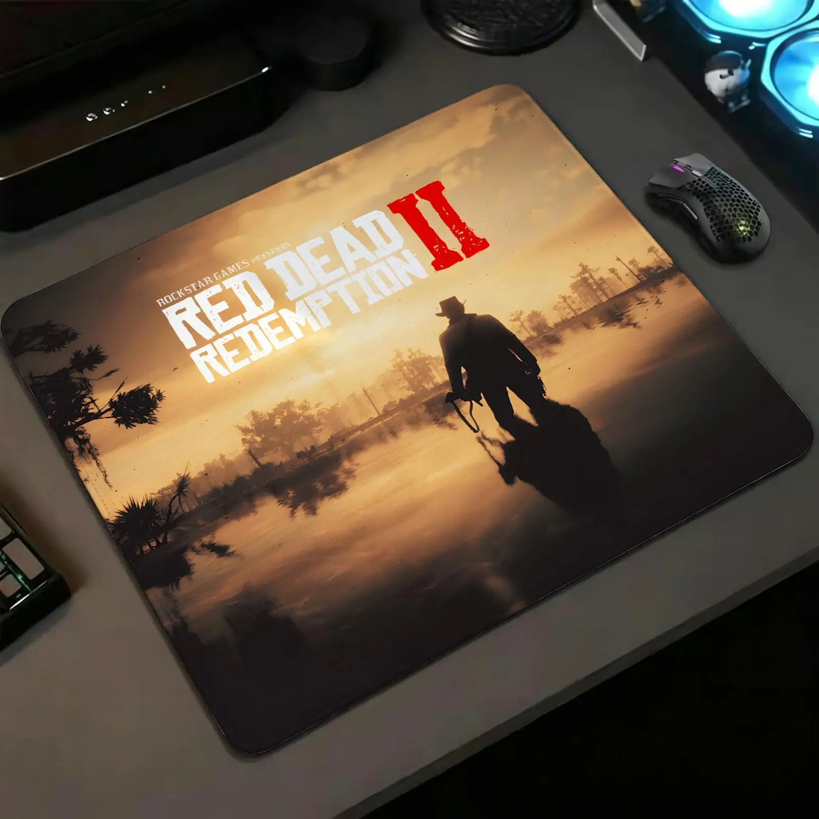 S/M/L E‑Sports Pad, Red Dead Redemption Mouse Pad Tough Stitched Border for Lightweight Portable Laptop and Office Gaming