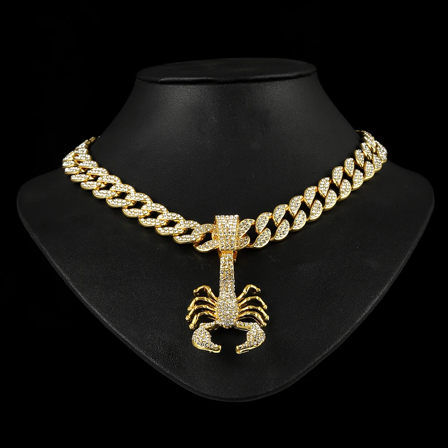 NL2239 Purple scorpion European and American hip -hop standing drilling scorpion model pendant necklace punk in Cuba chain