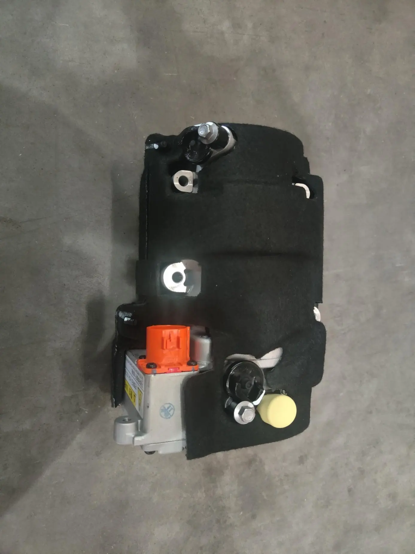 Original OEM Brand New High Voltage Hybrid AC Compressor for BYD Tengshi N8 EP030-8103020 Auto AC Replacement Part