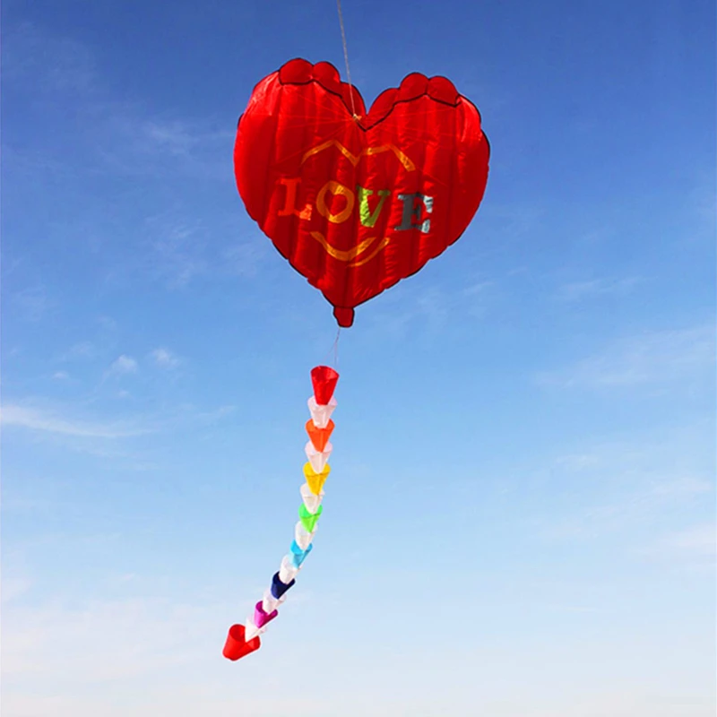 จัดส่งฟรีInflatable Kites Heart Kitesของเล่นกลางแจ้งสําหรับผู้ใหญ่Weifang KitesโรงงานลมKitesสําหรับผู้สูงอายุลมสายไฟ