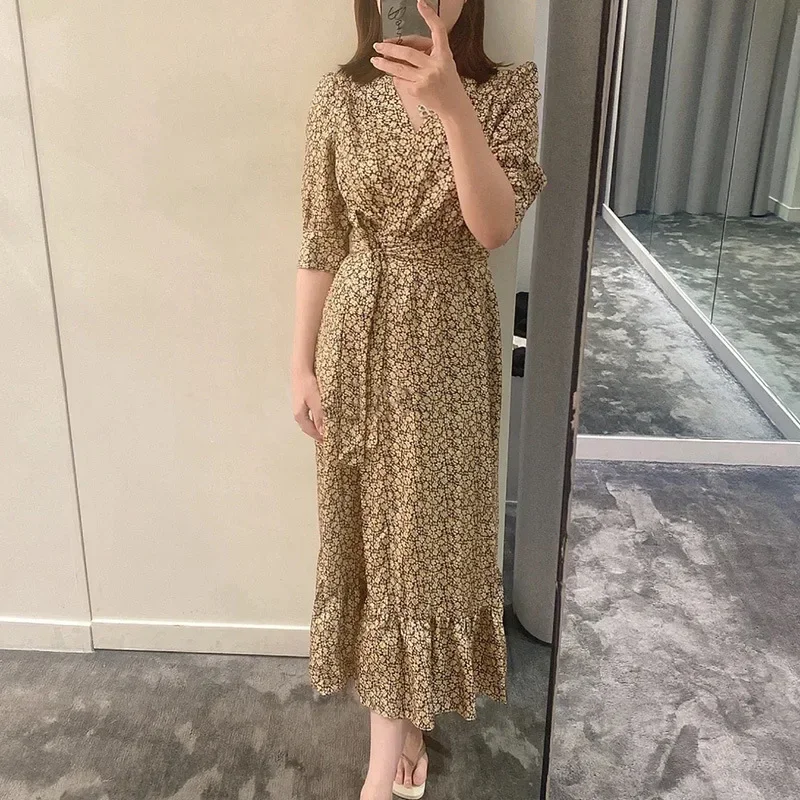 

Women Daisy Printed Midi Dress V-Neck Puff Sleeve Waist Lace-up Vintage Robe