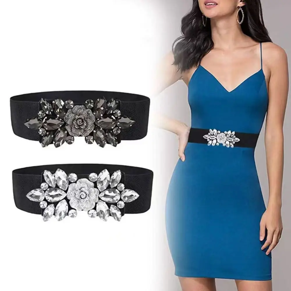 Cintura elastica con fiore rosa alla moda Cintura larga da donna in stile coreano Cintura con cinturino nero Giacca con cintura in vita con strass