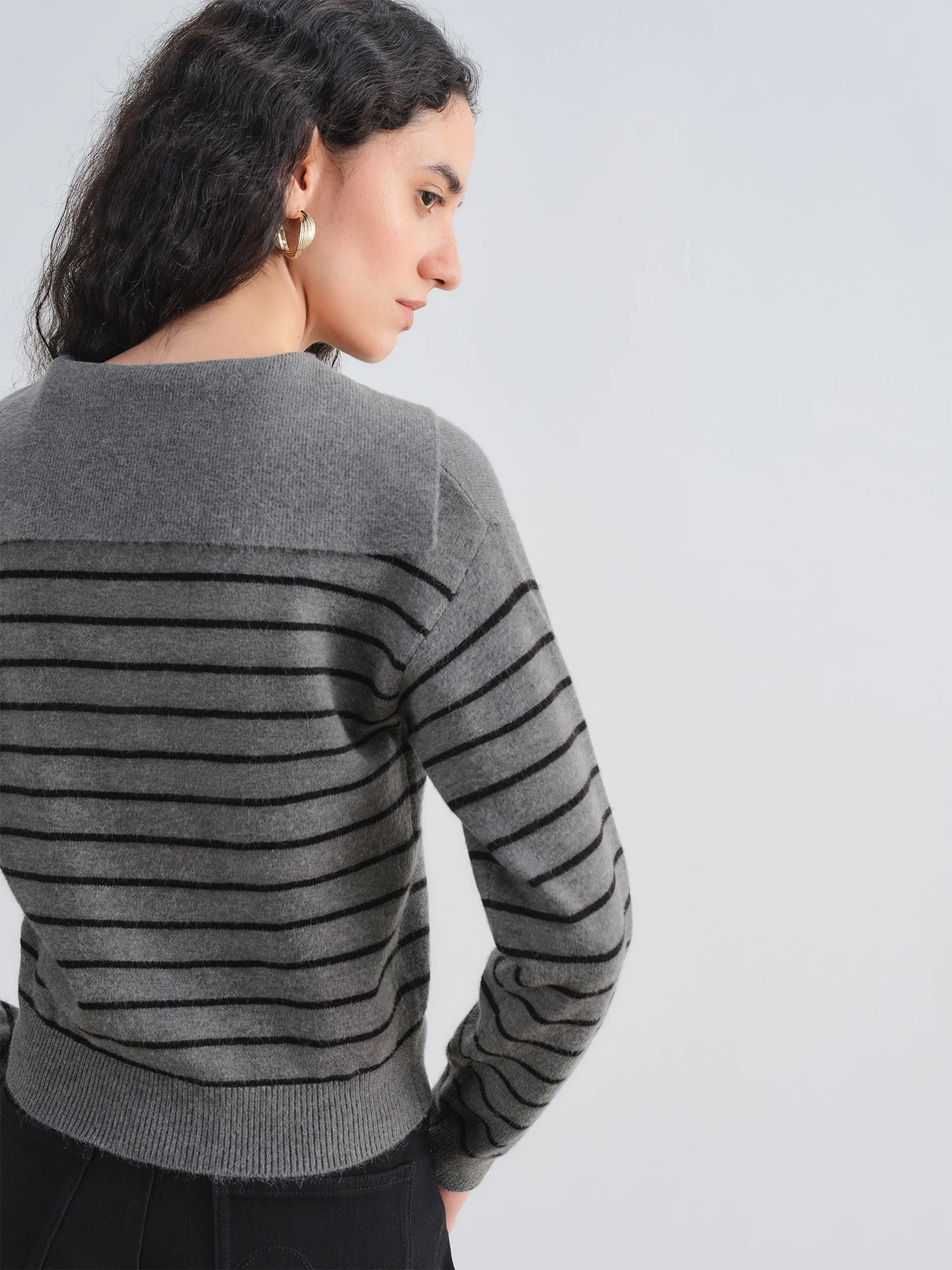 ZIQIAO Petite SizeRetro College Style Navy Collar Sweater For Women 2025 Autumn New Arrival Gray Striped Chic Top 25ZQ93092