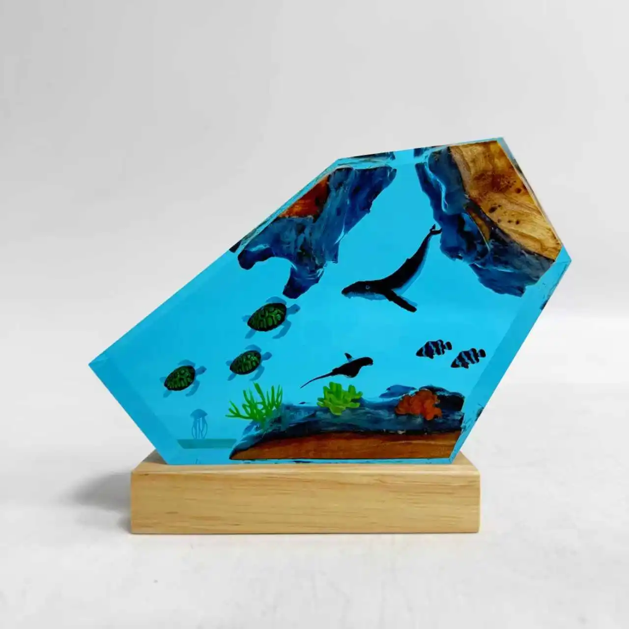Whale Figure Resin Light Ocean Scence Table Lamp Beautiful Bedroom Ornament Undersea Room Decorations Iterm USB Charge