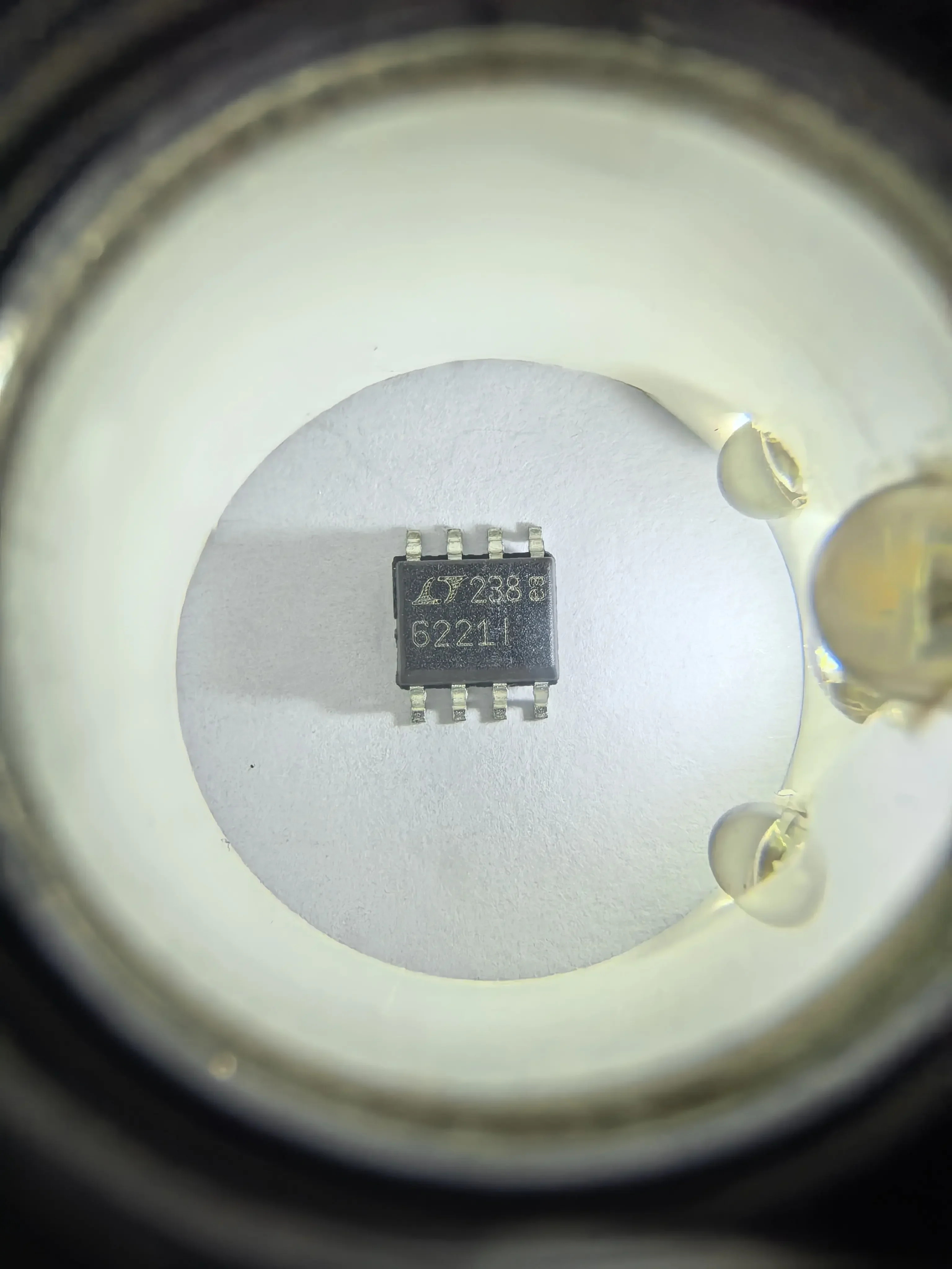 LT6221CDD LT6221IDD LT6221CS8 LT6221IS8 LT6221 - Dual 60MHz, 20V/us Low Power, Rail-to-Rail Input and Output Precision Op Amp