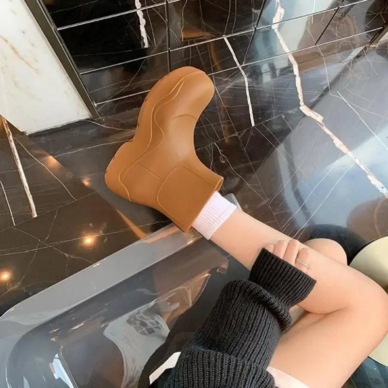 

Minimalist Solid Color Women's Rain Boots Chelsea Boots with Thick Sole Platform Non Slip Height Increase Korean Style