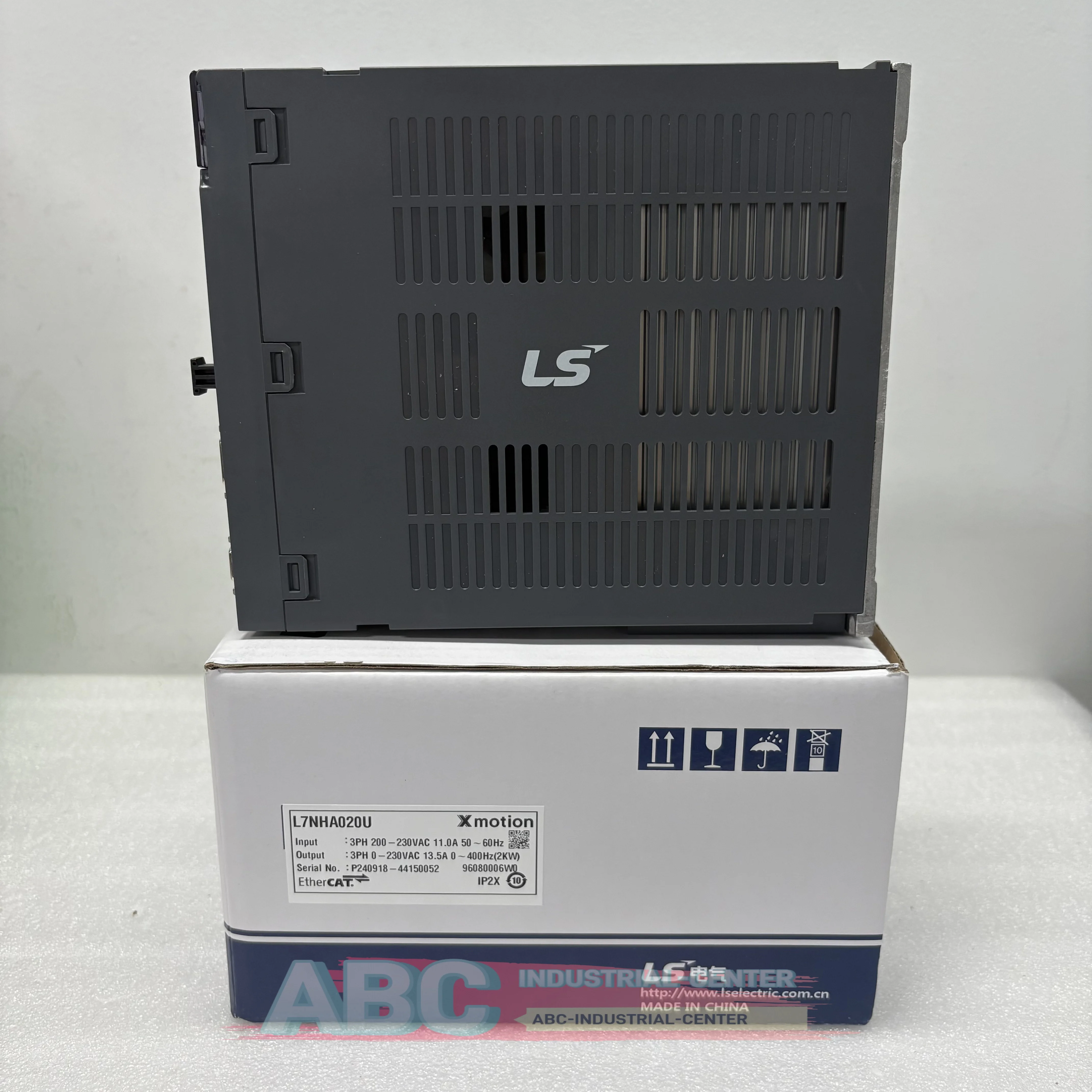 L7NHA010U محرك سيرفو العلامة التجارية الجديدة