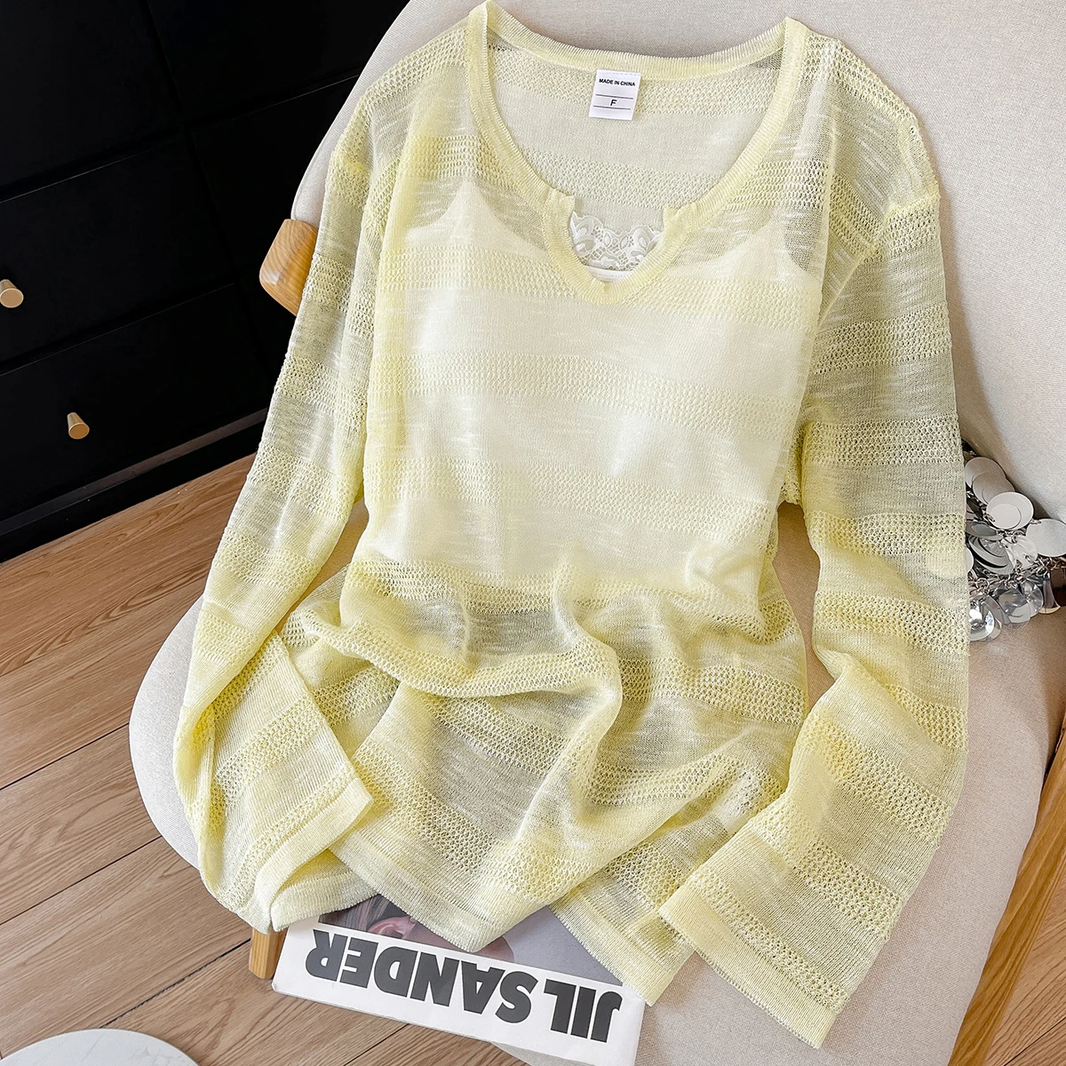 Yellow Women's Hollowed Out Long Sleeved T-shirt 2025 New Summer Thin Breathable Sunscreen T-shirt Fashionable Sweet Loose Top