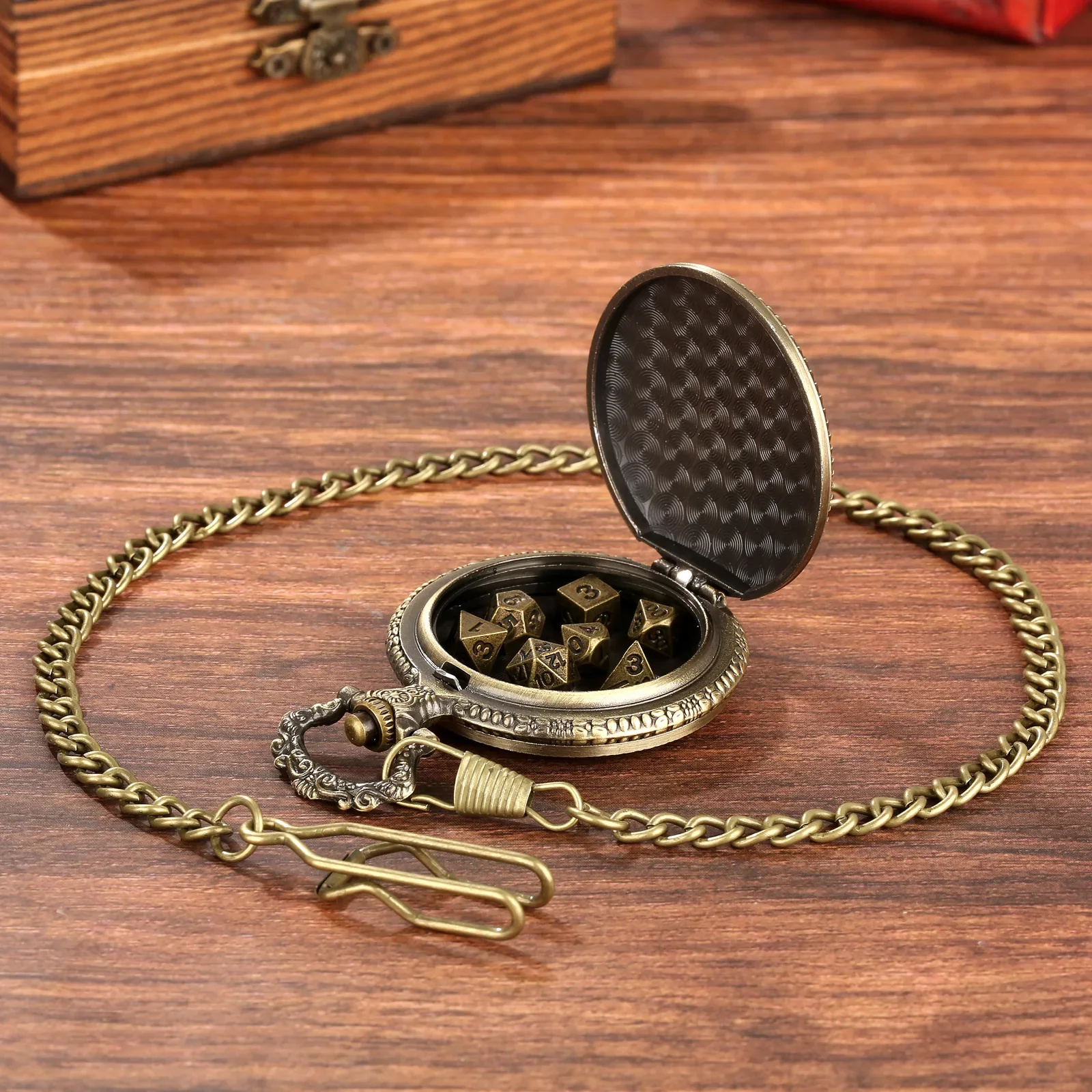 Octopus Metal Dice Case Vintage Cthulhu Pocket Watch DND Dice One eyed Octopus Pocket Watch box Dice For role playing games