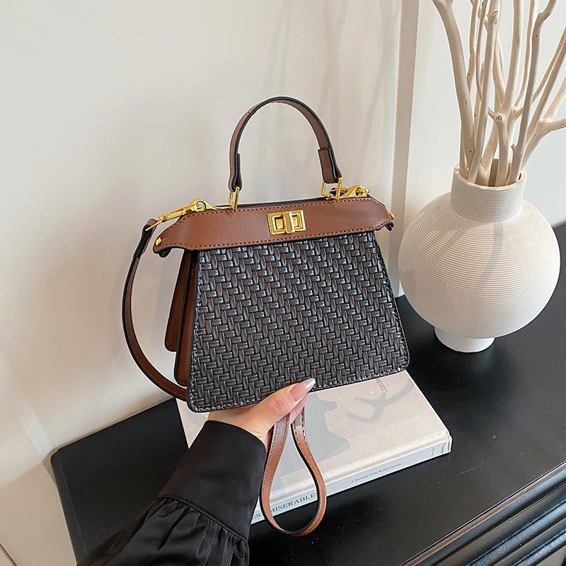 

Luxury Leather Handbag For Women, High Quality Crossbody Bag Style, Famous Designer Classic Elegant For Daily Use