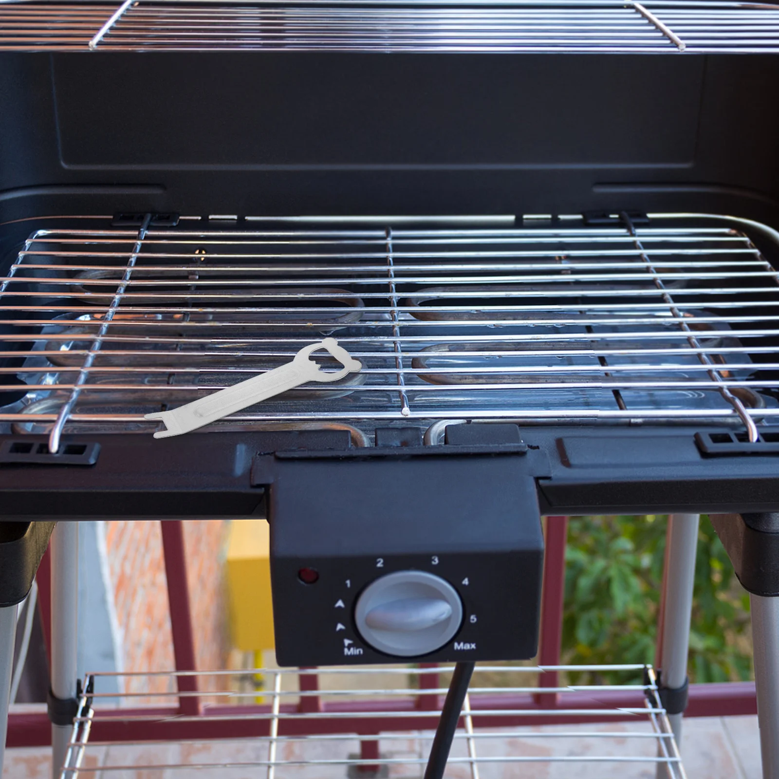 

4Pcs Grill Grate Lifter Versatile Barbecue Tool for Outdoor Kitchen Accessories Portable Space Saving Universal Fit for Bbq