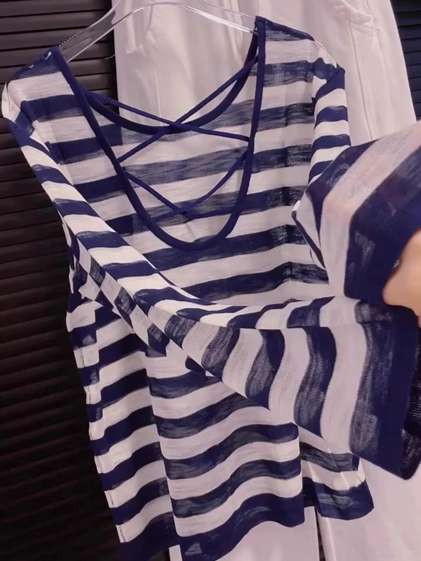 

Корейский свободный повседневный легкий дышащий вязаный длинный топ из ледяного шелка, летний дизайн в полоску, женская мода