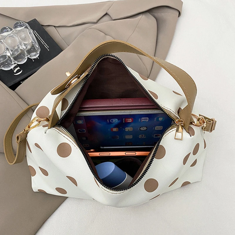 Koreanische Umhängetasche mit Polka Dots, leichte Damen-Umhängetasche, vielseitige, lässige Colorblock-Handtasche für den Arbeitsweg, Reißverschluss – Detail 6