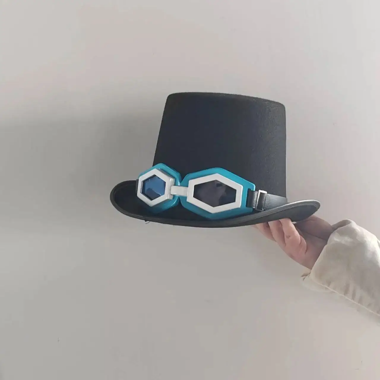 사보 모자 소품 펠트 캡 고글 공식 게임 원피스 코스프레 소품 할로윈 크리스마스 파티 가면극 쇼 액세서리