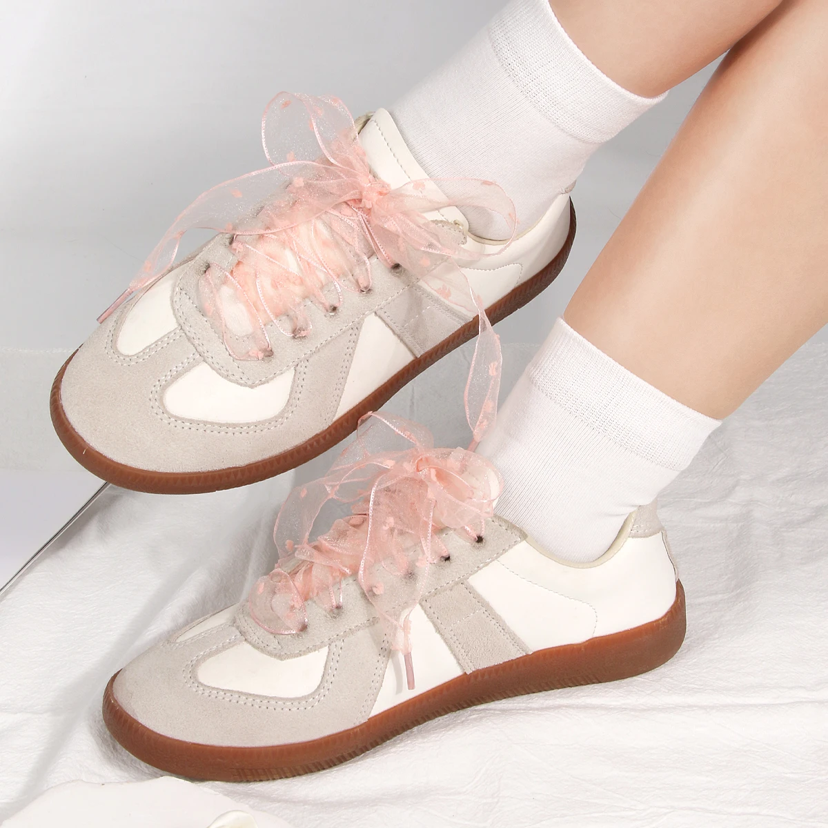 2,5 cm breite flache Chiffon-Schuhe mit Plüsch-Punktschnürsenkeln | Stoff aus Organza | Freizeitschuhe im frischen Stil für Mädchen – Detail 6