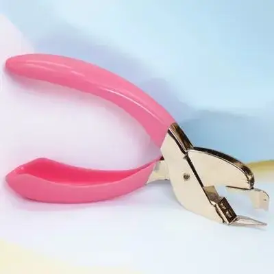 مزيل التيلة المحمول باللون الوردي، مشبك إزالة دباسة خفيف الوزن، أداة سحب سريعة خالية من الضرر للمكتب والمدرسة