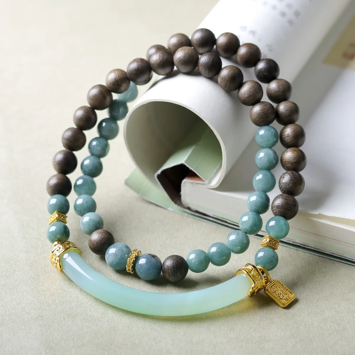 Original White Agarwood with Blue Water Jadeite Double Loop Bracelet and Green Agate Half Bangle Bracelet Gifts