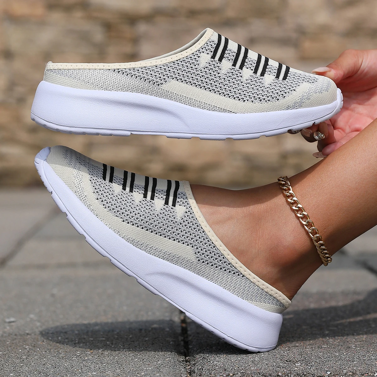 Baotou half-slippers, comfortable, breathable, wide and plump foot cooling slippers in summer, worn with thumb valgus elderly sh