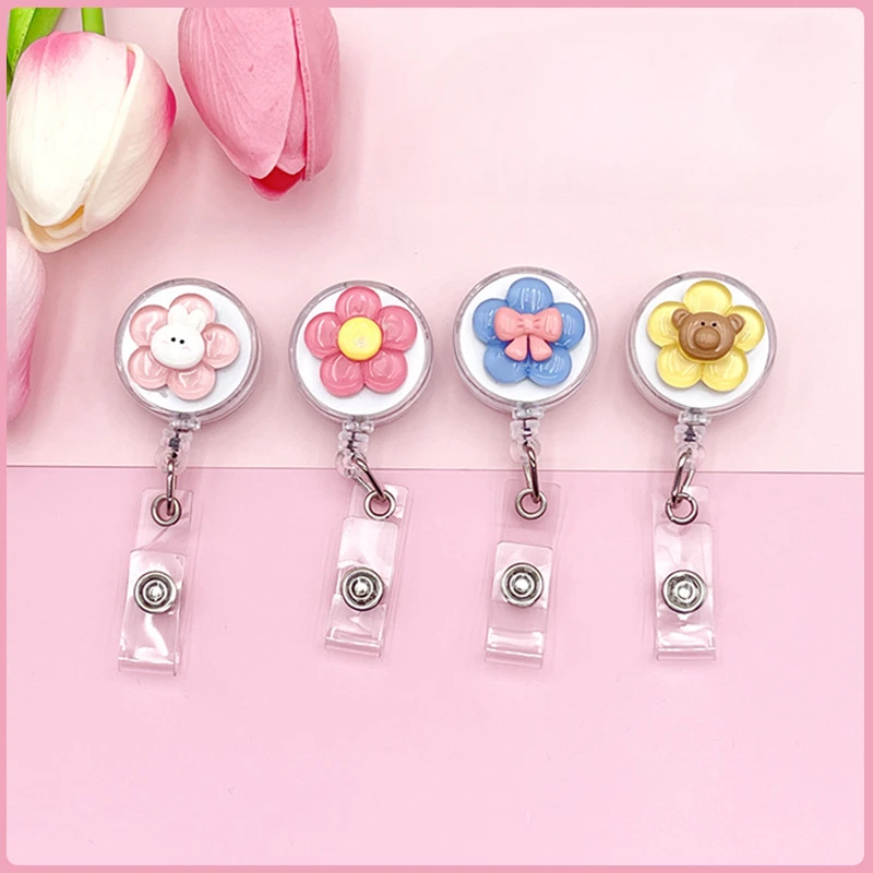 Cute Retractable Back Clip Wholesale Nurse Student Name Badge Clip Bus Subway Access Card Holder Keychain Party Gift