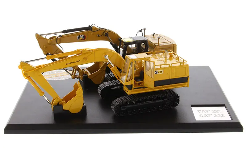 2024 New DM CatTerpillar 1/50 CAT 225 Excavator (Circa 1974-1987) and Caterpillar 323 Excavator (Current) Collection Gift Set