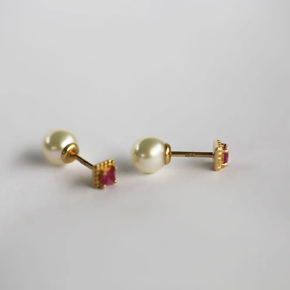 S925 فضة مطلي 18 كيلو الذهب رائعة صغيرة مربع الأحمر الزركون أقراط للنساء مع المقابس اللؤلؤ يرتدي الأقراط #5