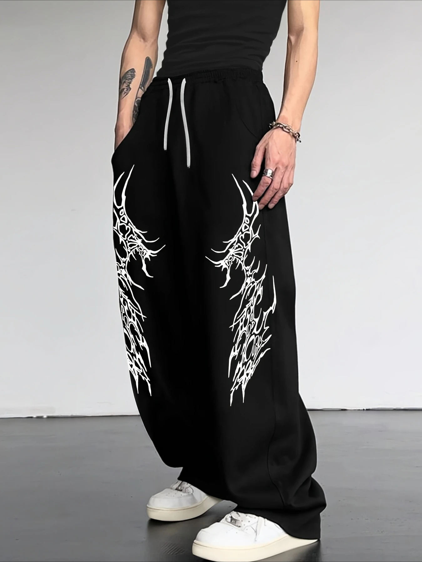 

2026 Fashion New Dark Retro Striped Gothic Loose Straight Leg Pants Suitable for Outdoor Street Hip-hop Harajuku Casual Pants