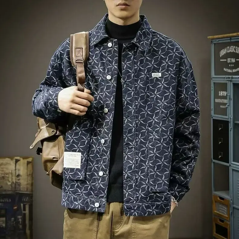 

Американская повседневная джинсовая куртка для мужчин, свободного кроя, с узором, больших размеров, весенне-осенняя верхняя одежда из смеси хлопка и полиэстера, с длинными рукавами