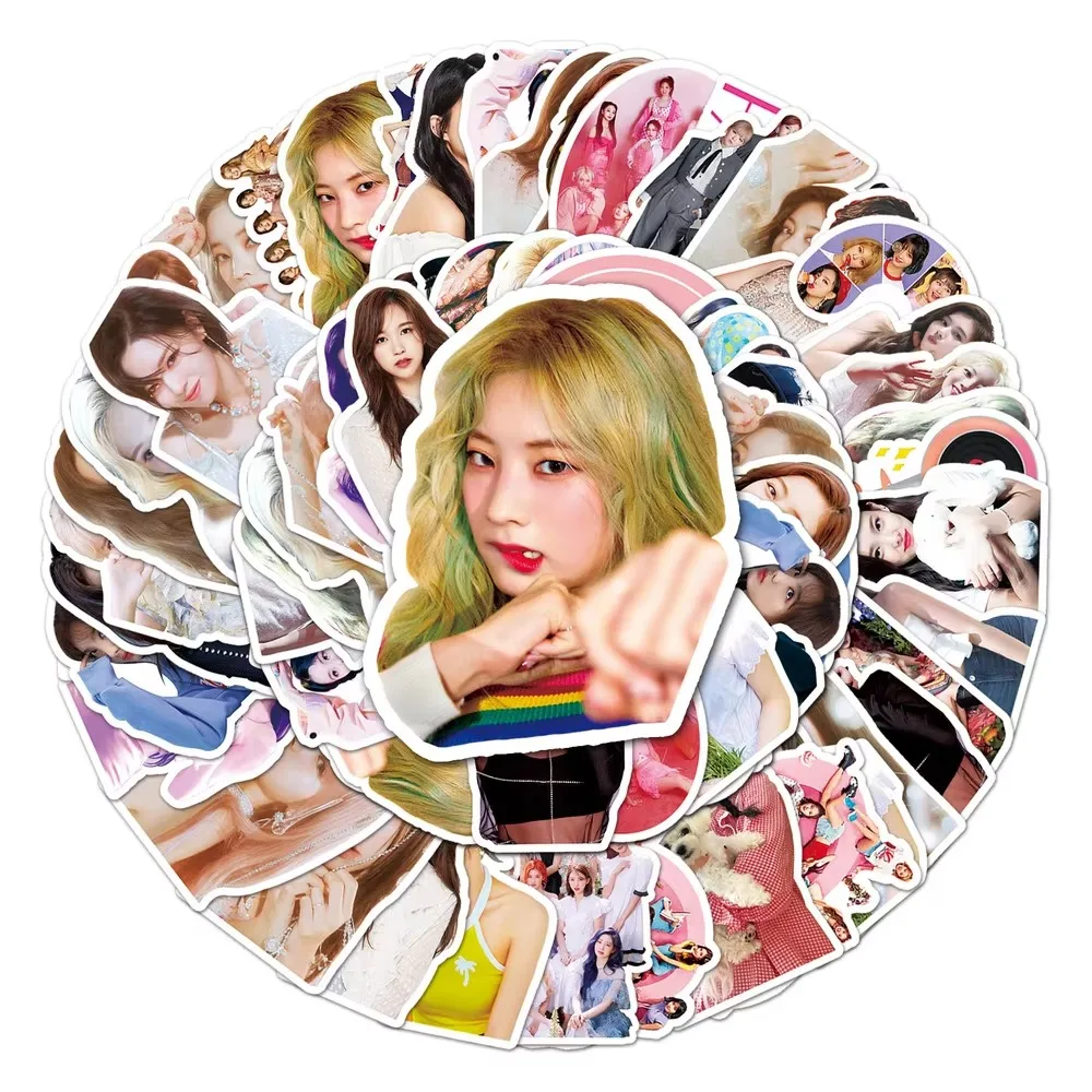 50 قطعة Kpop الكرتون اثنين فتاة مجموعة ملصقات لأجهزة الكمبيوتر المحمول سكيت الأمتعة الثلاجة دفتر خوذة لعبة هدية