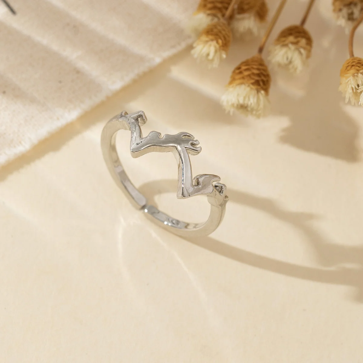 Silver Plated Mountain Ring Fashion Minimalist Mountain Shape Ring Nature Jewelry for Mountaineering Hiking Enthusiasts
