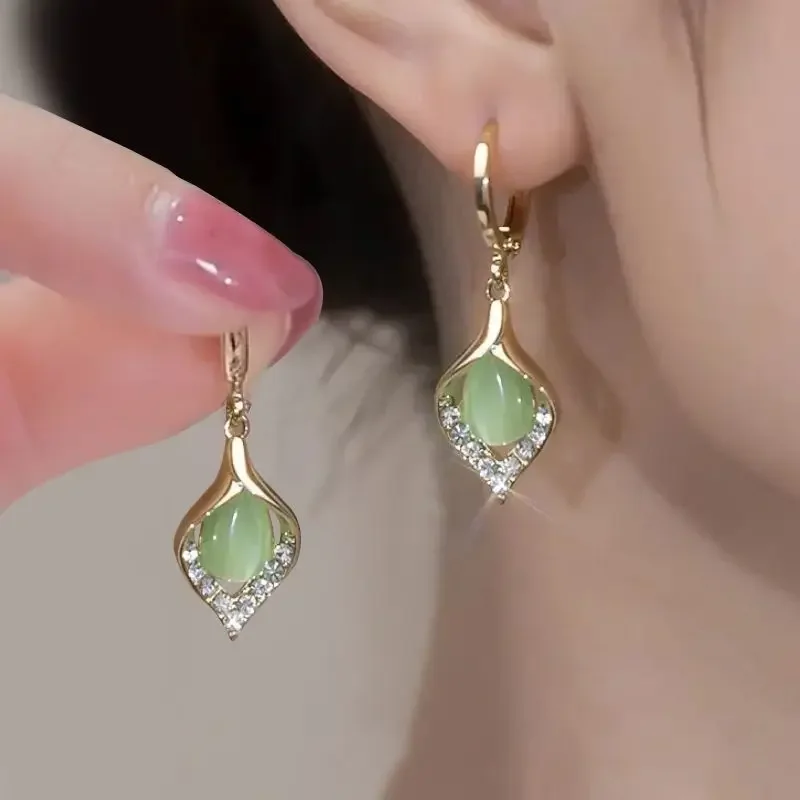 

New Green Color Water Drop Cat Eye Stone Dangle Earrings for Women Fashion Temperament Earring Girl Gift Wedding Party Jewelry