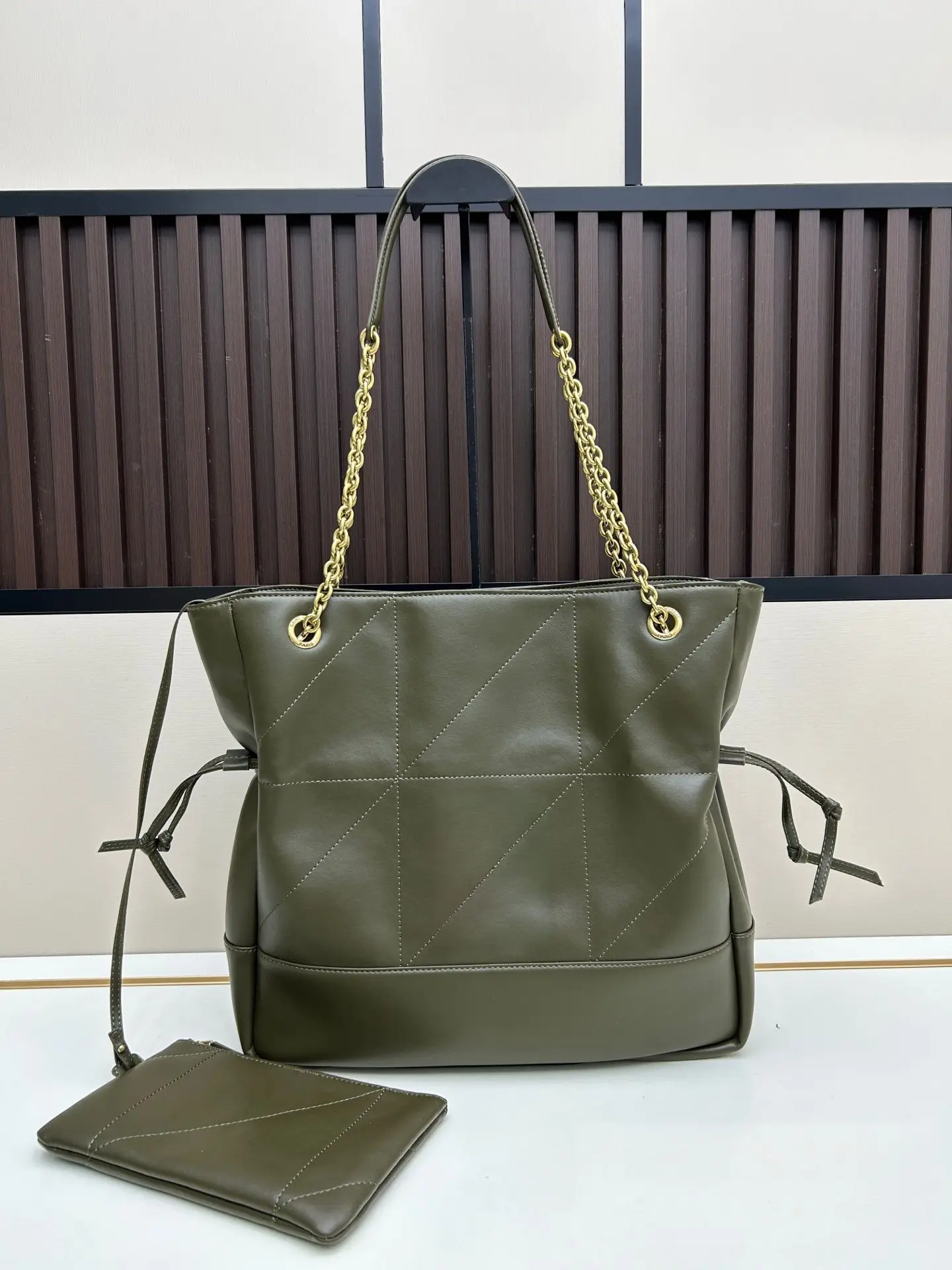 

New Fashion Women's Tote Bag Large Capacity Lightweight Quilted Pattern Shoulder Handbag Classic Elegant Practical Bag