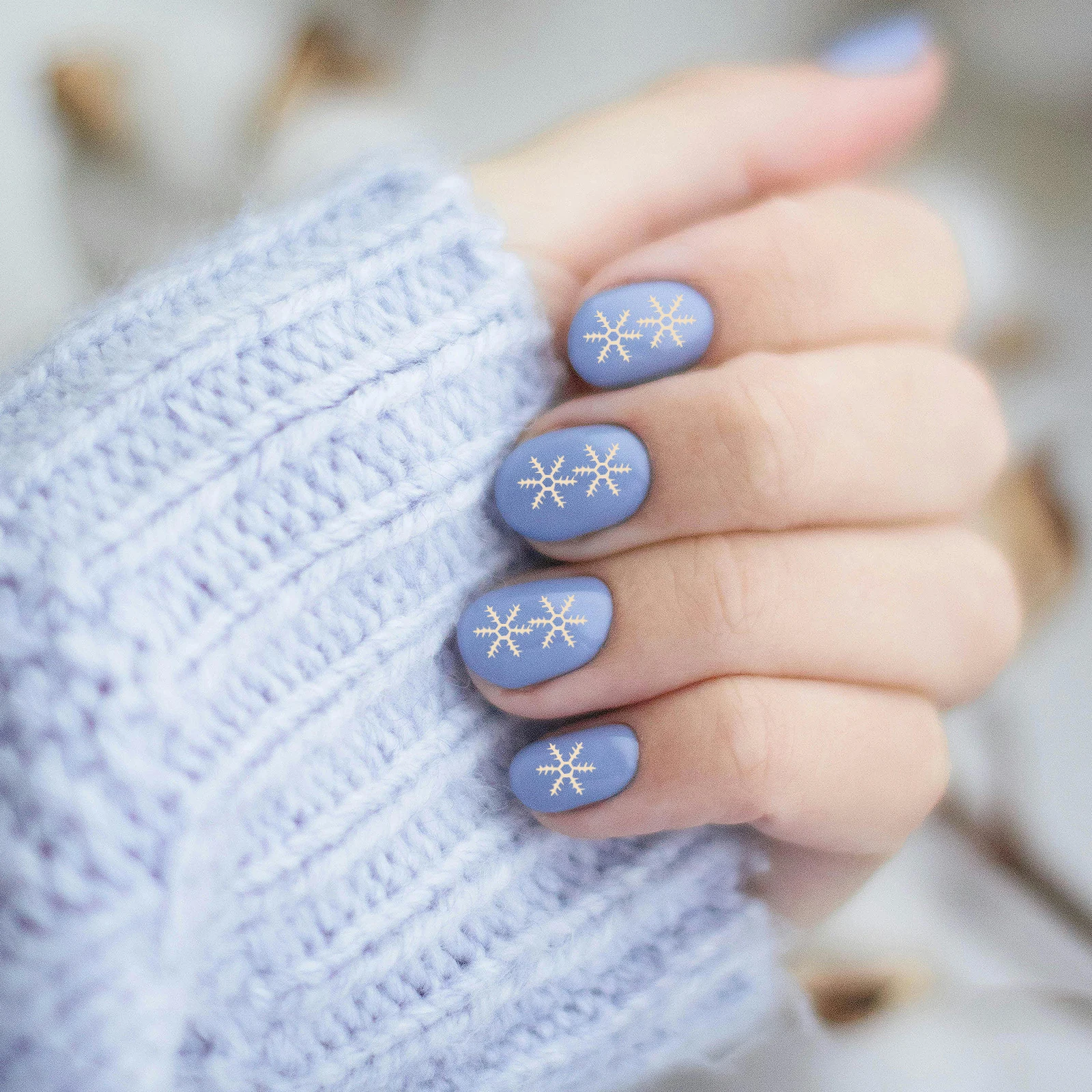 

5Pcs Adhesive Nail Art Stickers Christmas Theme Precise Cut Decals for Nails Stylish Manicure Upgrade Home Salon Use