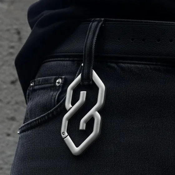 S-shaped heart-shaped closed metal pendant keychain advanced design package accessories belt buckle