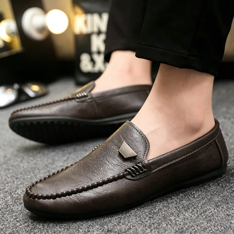 British Style Men's Leather Shoes Minimalist Slip-on Casual Shoes For Men Loafers Comfy Lightweight Driving Shoes Flat Moccasins
