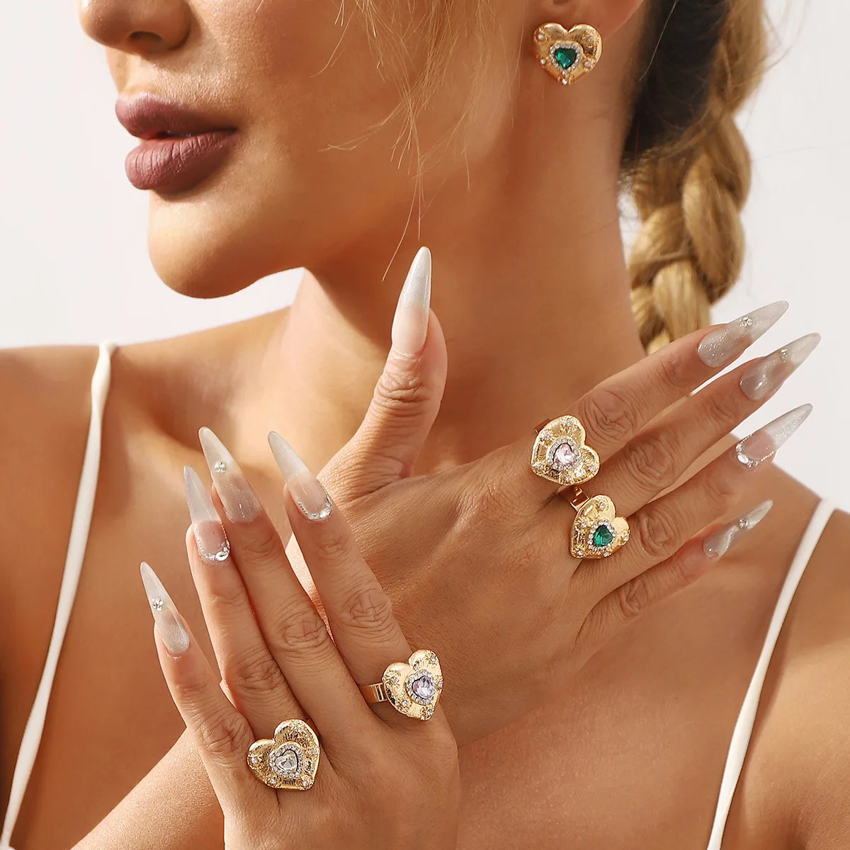 E12801 retro small exquisite love diamond earrings, French medieval crystal heart-shaped open ring