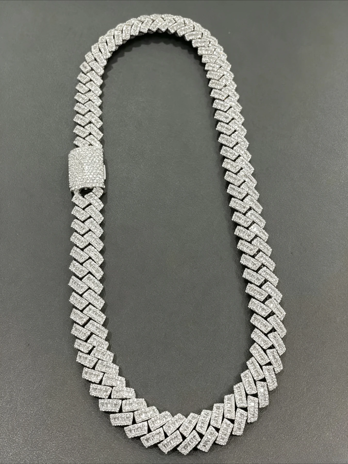 22Mm Baguette Cuban Iced Hip Hop Men VVS Cuban Chain, Door Dress Up Easy Out of Circle, Halloween Thanksgiving Gift