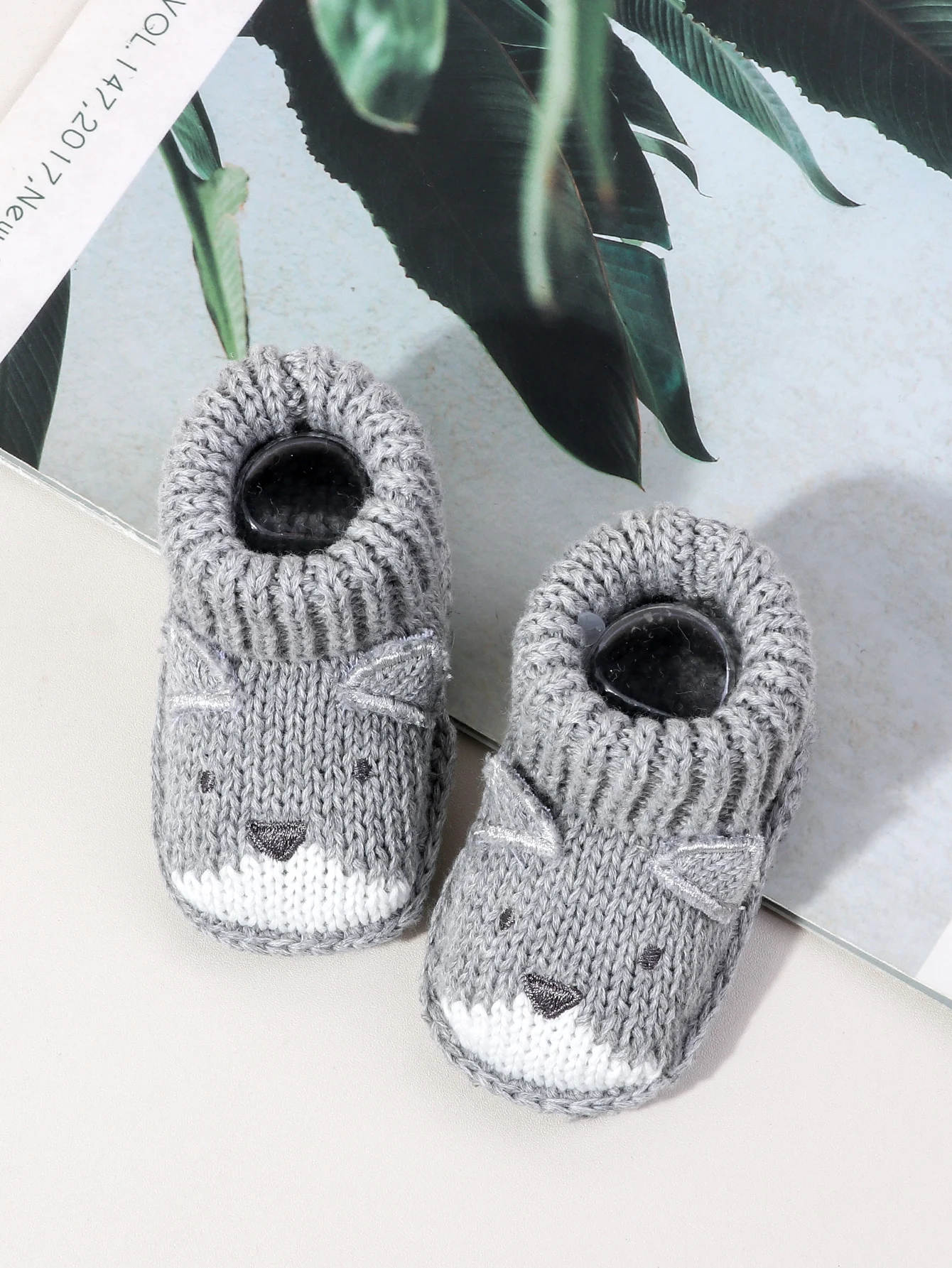 Neue gestrickte Babyschuhe für 0-3 Monate, warm, weich, bequem, mit Cartoon-Muster, für Kleinkinder, rutschfeste Sockenschuhe für Kleinkinder – Detail 11