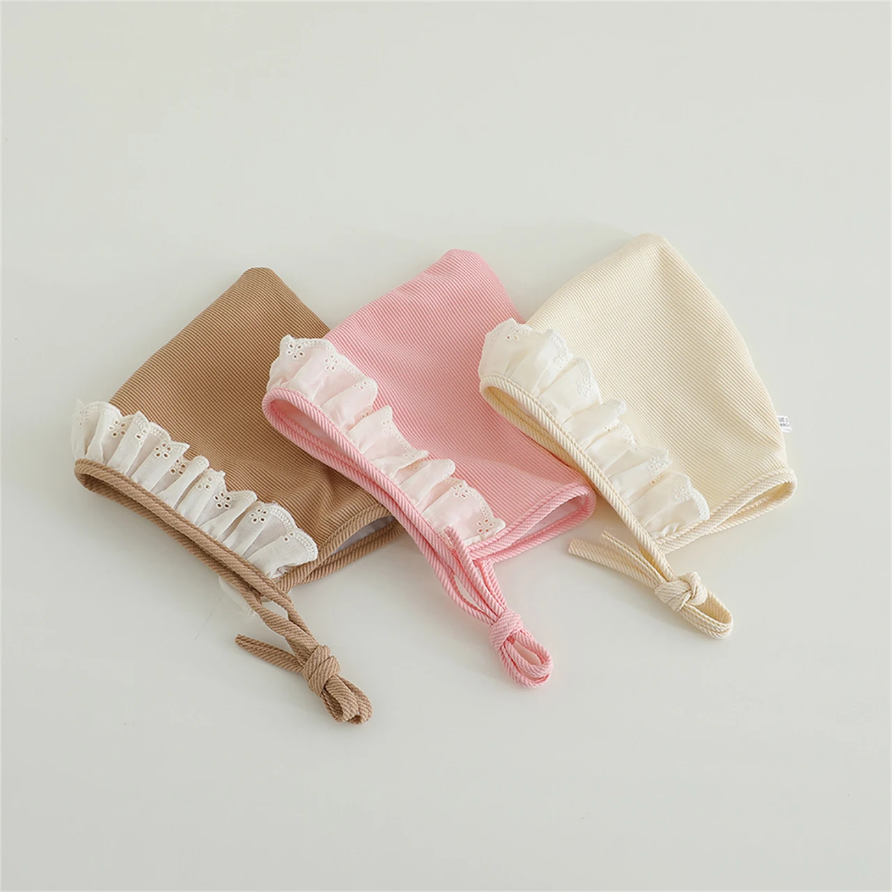 2025 الوليد القطن قبعة الدانتيل تكدرت الطفل الأميرة قبعة ربيع الخريف الرضع صبي فتاة جلد بيني قبعات