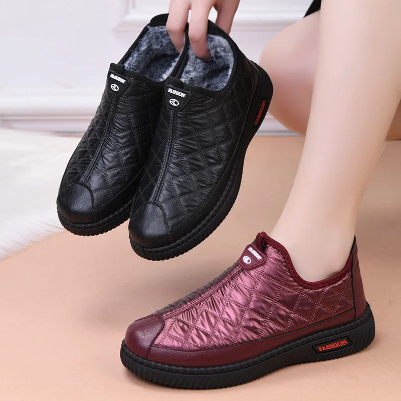 New Winter Women's Fleece-Lined Warm Short Boots, Comfortable Flat Shoes, Thickened Casual Shoes, Middle-Aged and Elderly Snow Boots - view 3