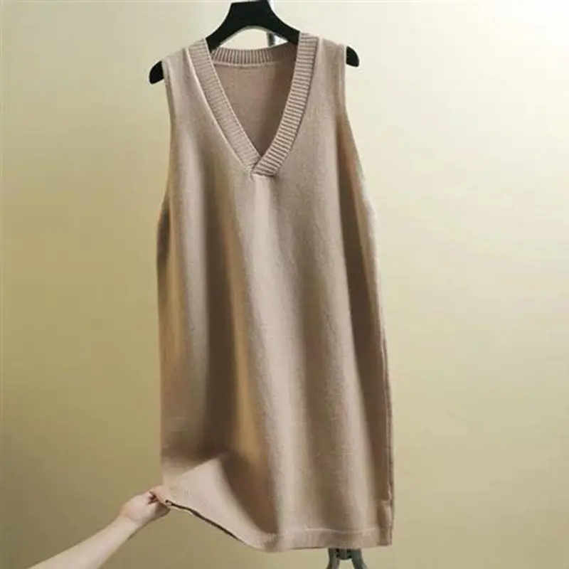 New sweater vest for women in autumn and winter loose V-neck pullover thick camisole sleeveless mid length knitted vest