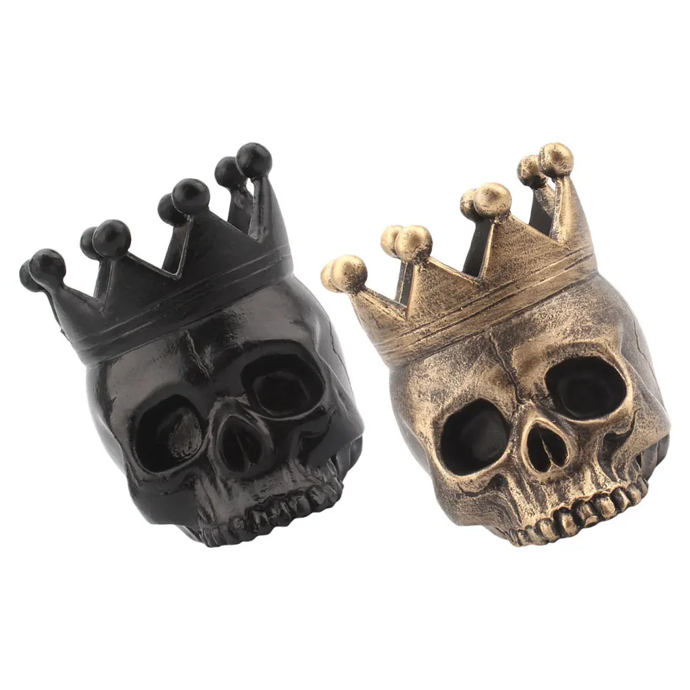 

2Pcs Resin Skull Candlestick with Crown Halloween Decoration for Tabletop Haunted House Decor Creative Holder Ornament