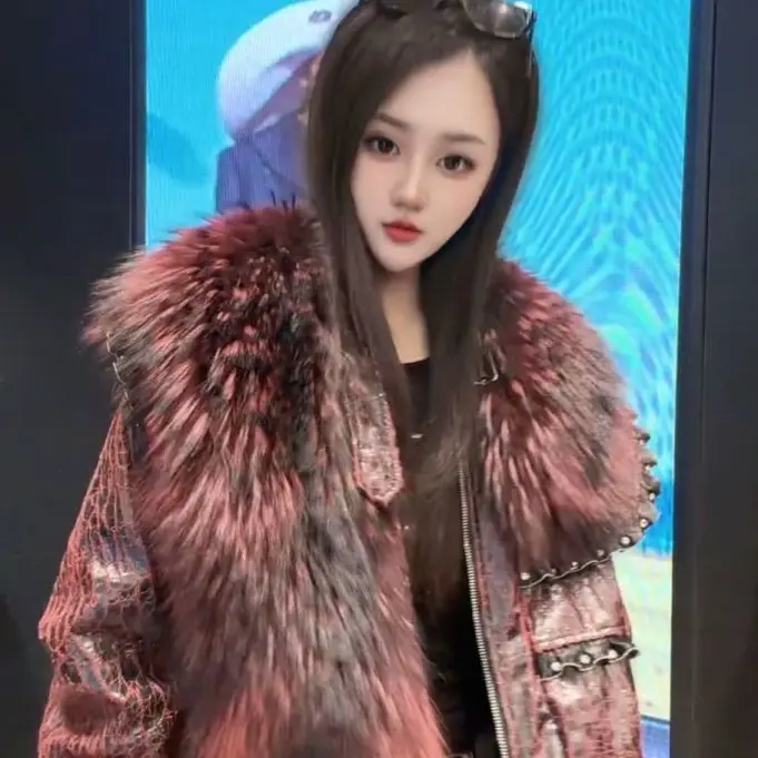   ملابس خارجية عصرية مطرزة ثقيلة من الفرو المزيف Jaet معطف جلد شخصي للتخسيس متعدد الاستخدامات للنساء