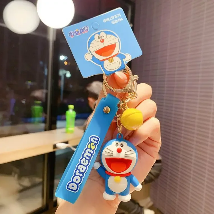 Doraemon Cartoon Niedlicher Jingle Cat Anhänger Hochwertige Mode Persönlichkeit Kreative Animation Schlüsselanhänger Rucksack Anhänger Geschenk