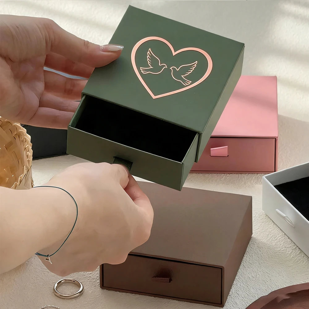 

Personalized Logo 9x9x3.5cm Jewelry Drawer Box Small Rings Earrings Necklace Pendant Bracelet Bangle Brooch Packaging Boxes
