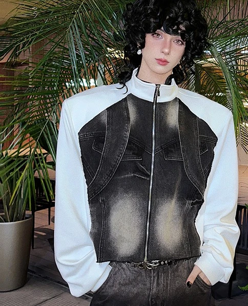 سترات رجالية عصرية 2025 شتاء جديد على الطراز الأمريكي سترات مريحة فضفاضة من قماش الدنيم بألوان متباينة وسيم وأكمام طويلة معاطف علوية