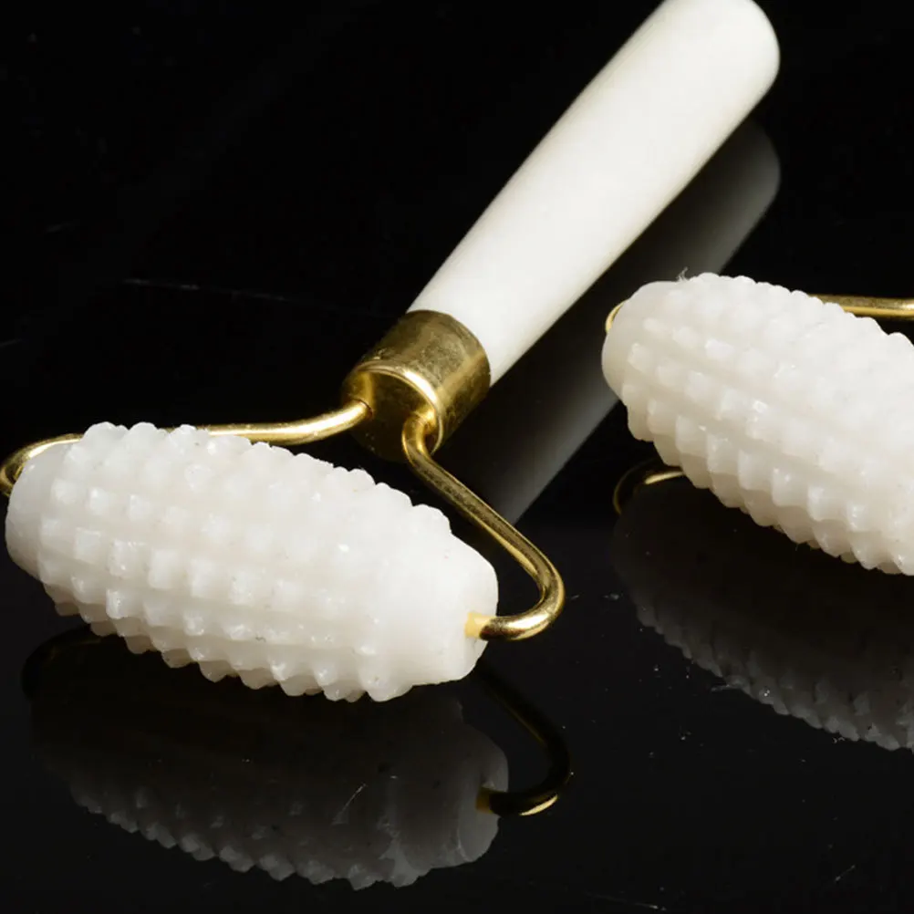 Masajeador Facial con rodillo de Jade, mango de Metal ergonómico, diseño compacto portátil para masaje Facial y corporal, herramienta para esculpir cara delgada, 1 ud.