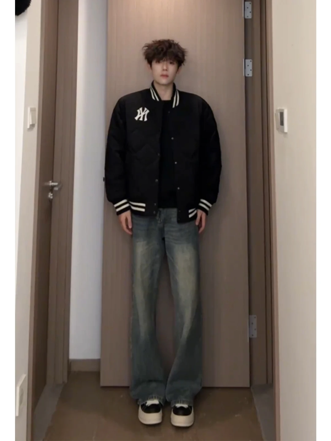 

Retro American Straight Leg Men's Jeans Autumn Winter Waed Thin Flared Thiened Fce mid Waist Zipper Closure Cleanfit